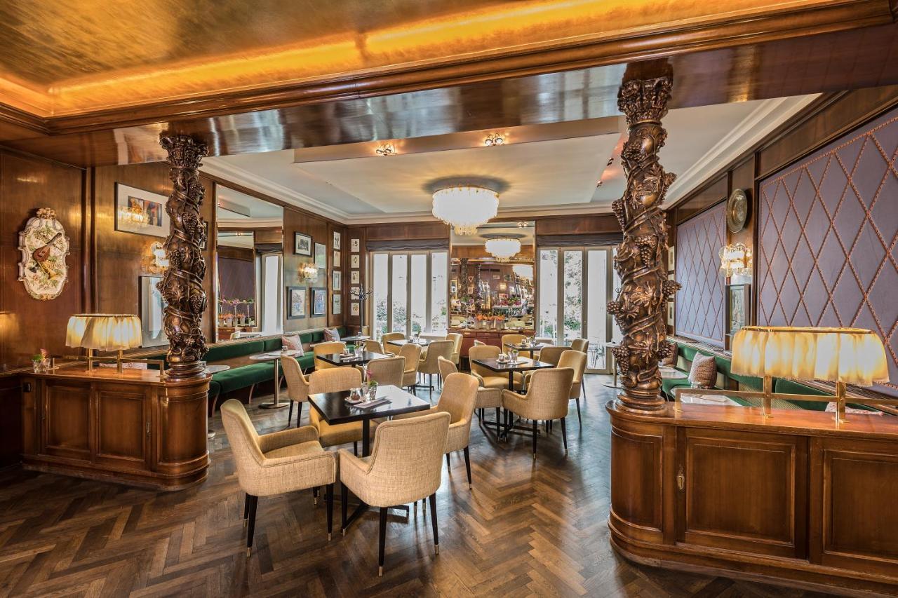 Hotel-Restaurant Erbprinz Ettlingen Luaran gambar The interior of the restaurant