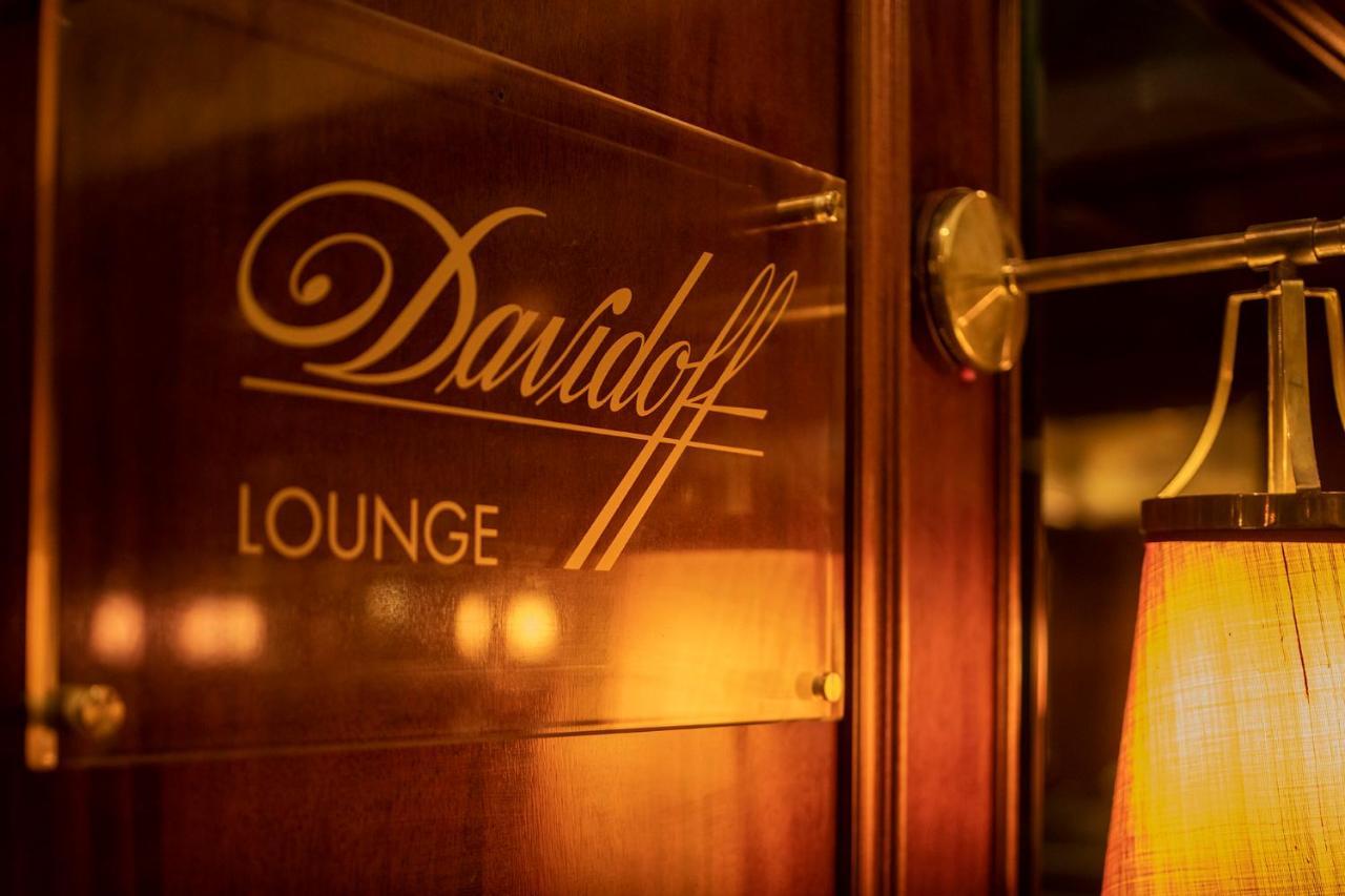 Hotel-Restaurant Erbprinz Ettlingen Luaran gambar The Davidoff Lounge at Zurich Airport