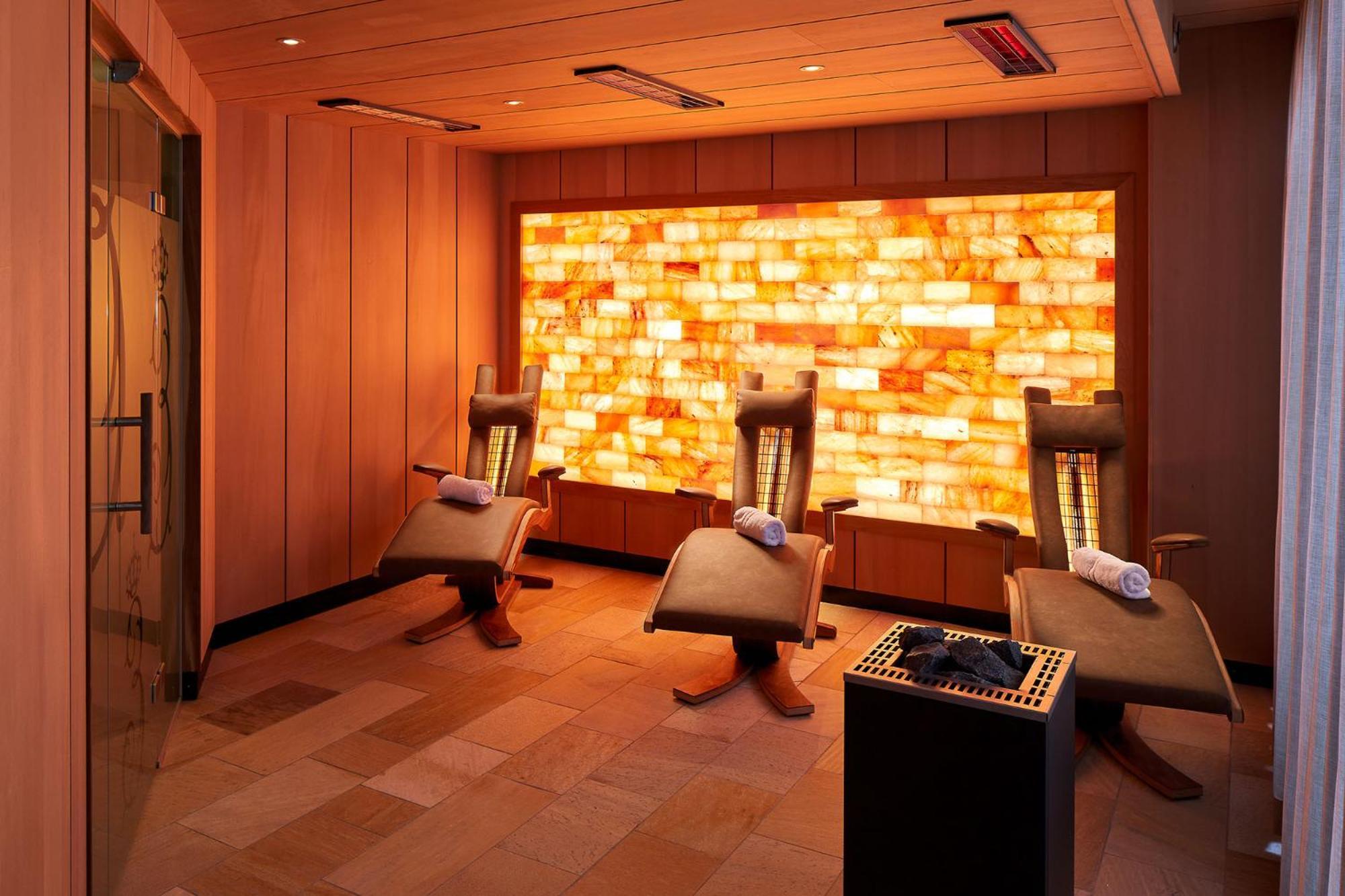 Hotel-Restaurant Erbprinz Ettlingen Luaran gambar Salt room at the Four Seasons Hotel, Washington, D.C.