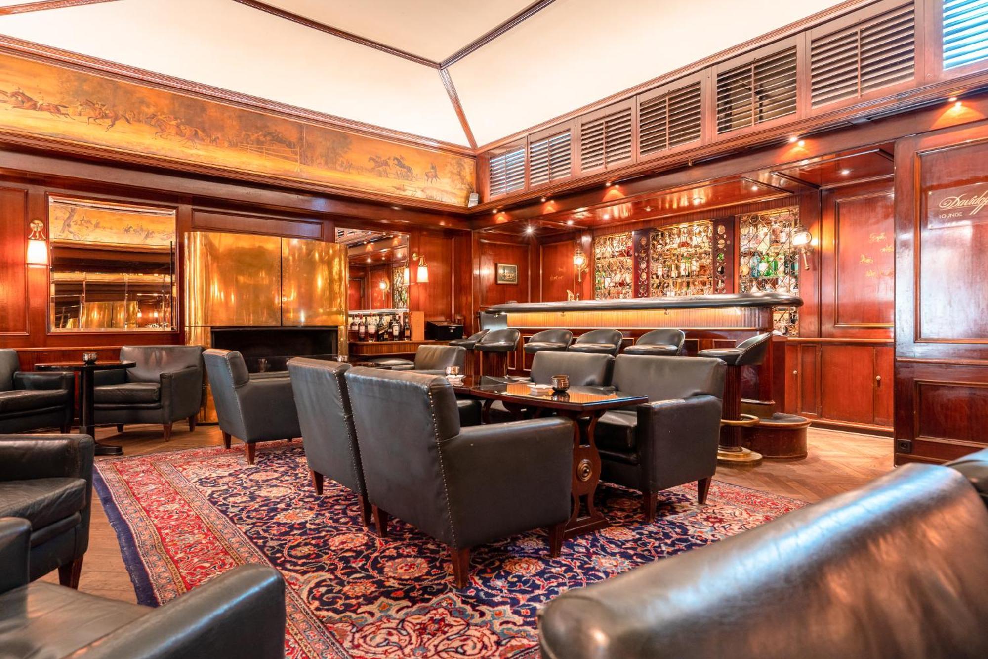 Hotel-Restaurant Erbprinz Ettlingen Luaran gambar The bar at the St. Regis New York